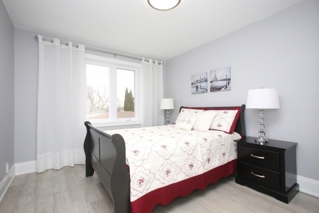 90A Bicknell Avenue