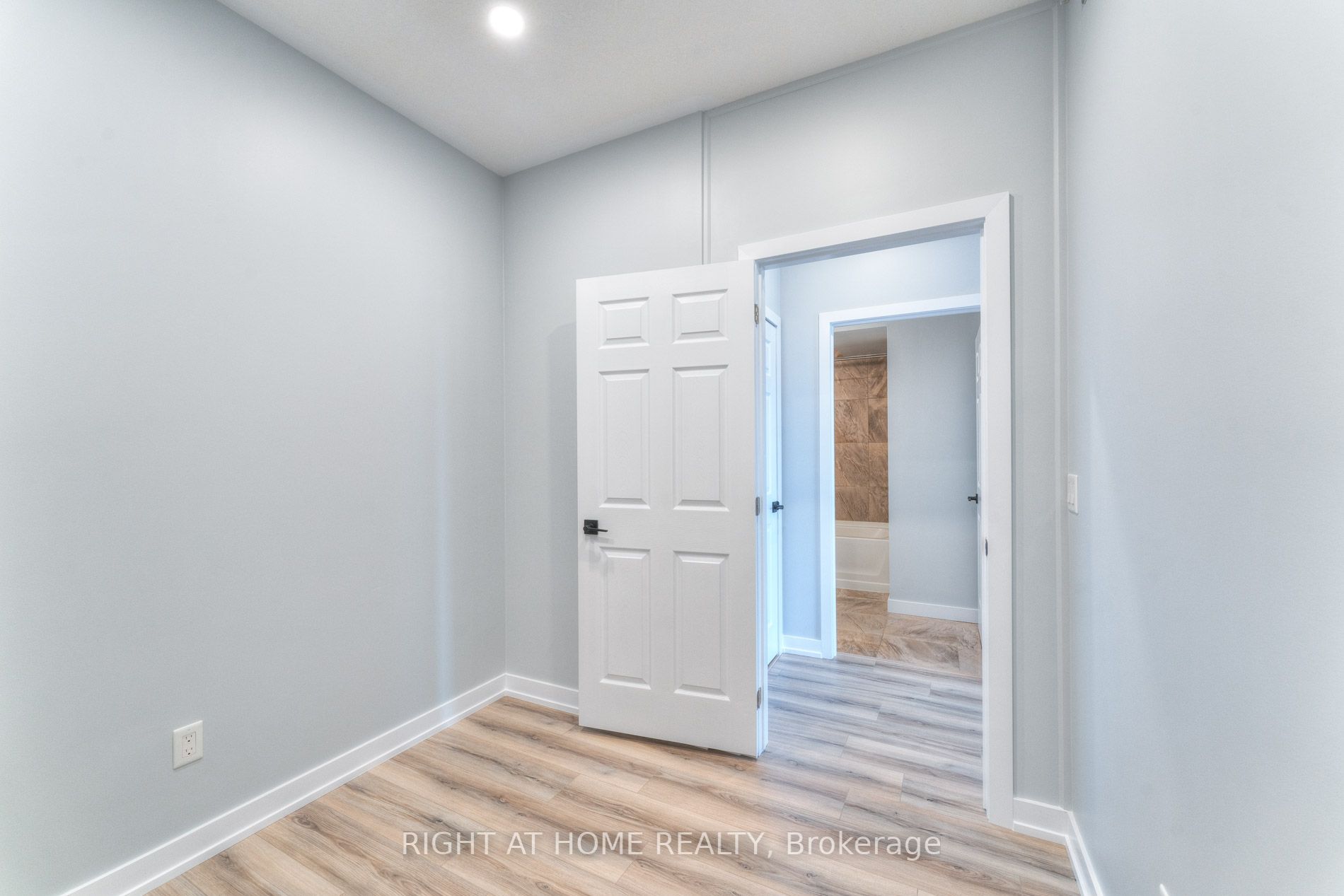Listing W5982092 - Large Photo # 14