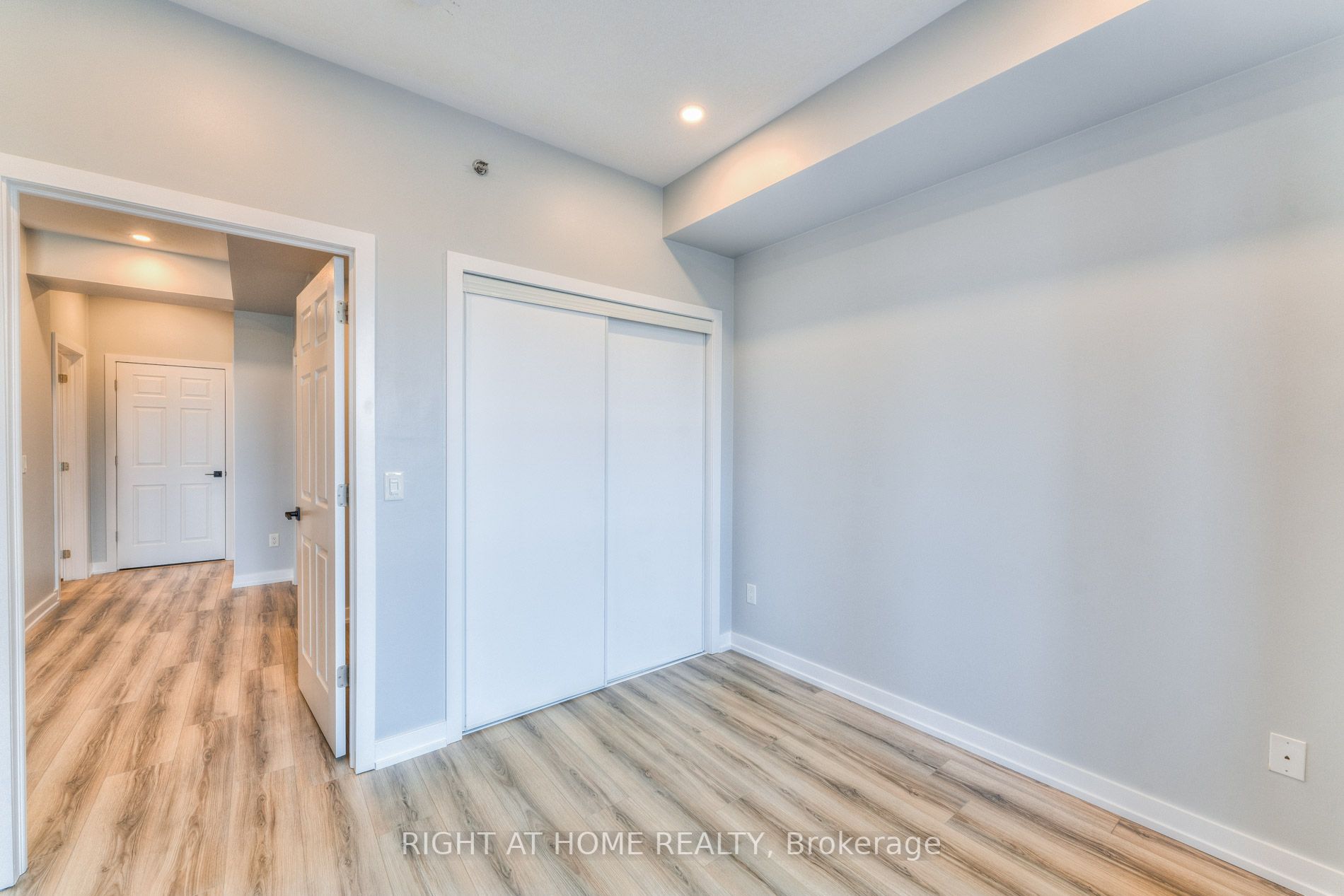 Listing W5982092 - Large Photo # 12