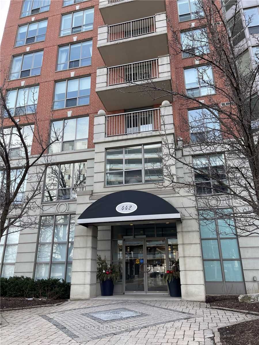 442 Maple Ave, #1001