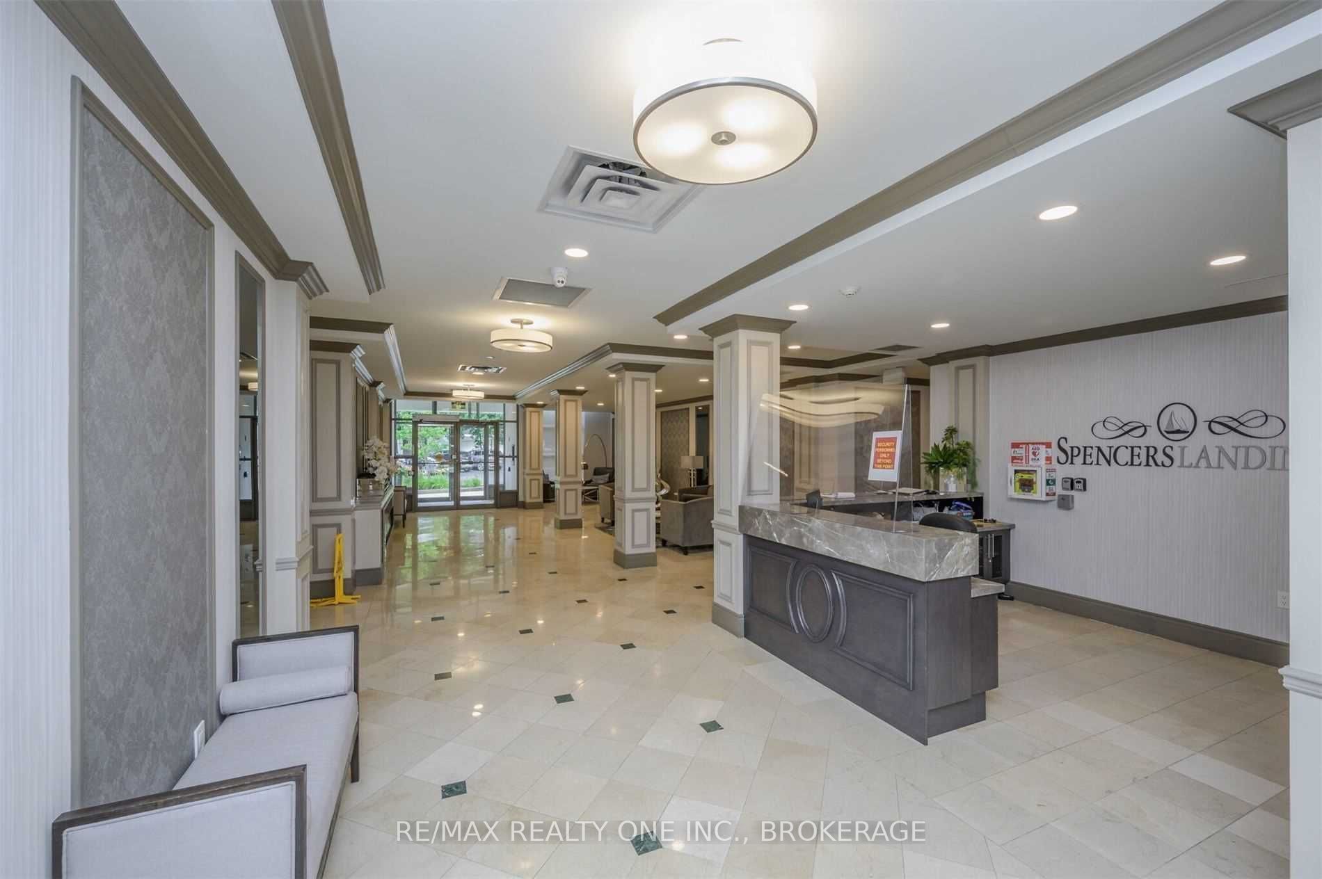 442 Maple Ave, #1001