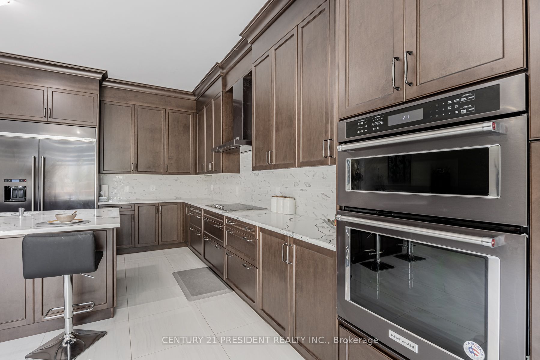 24 Daisy Meadow Cres W