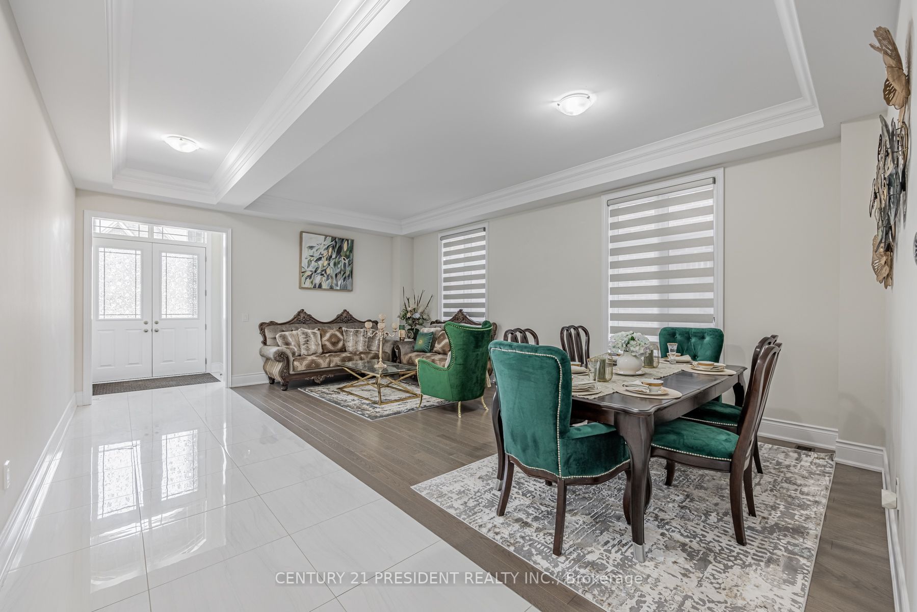 24 Daisy Meadow Cres W