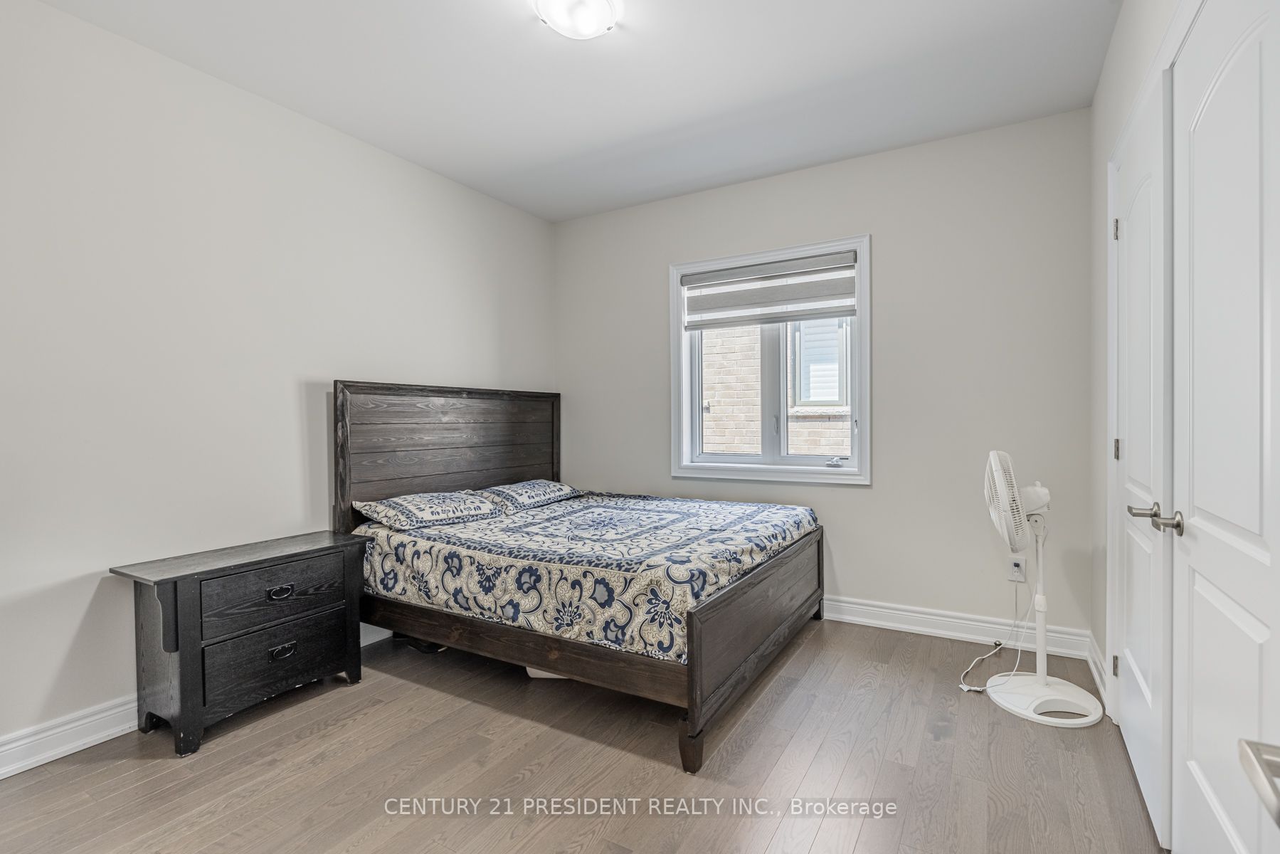 24 Daisy Meadow Cres W