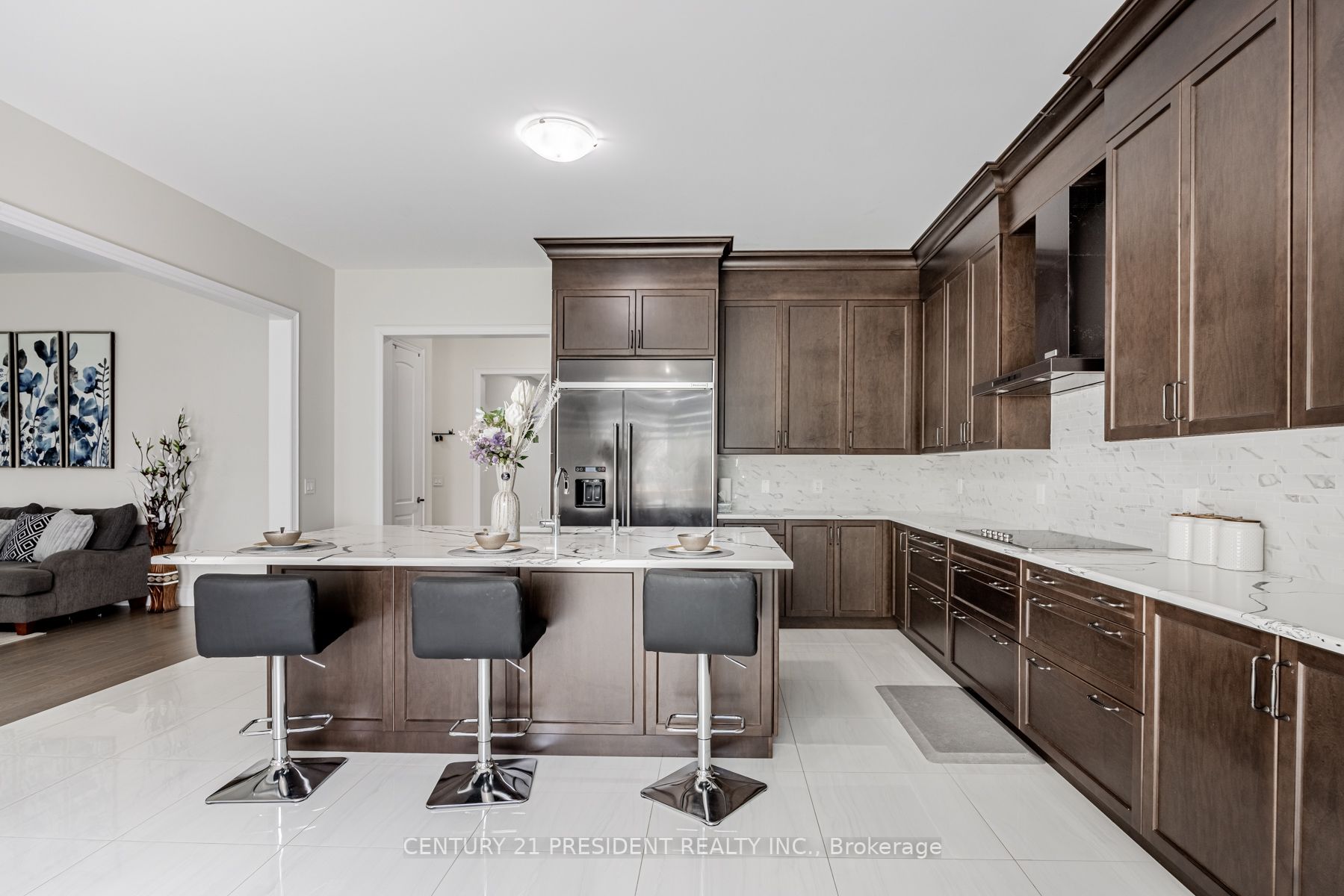 24 Daisy Meadow Cres W