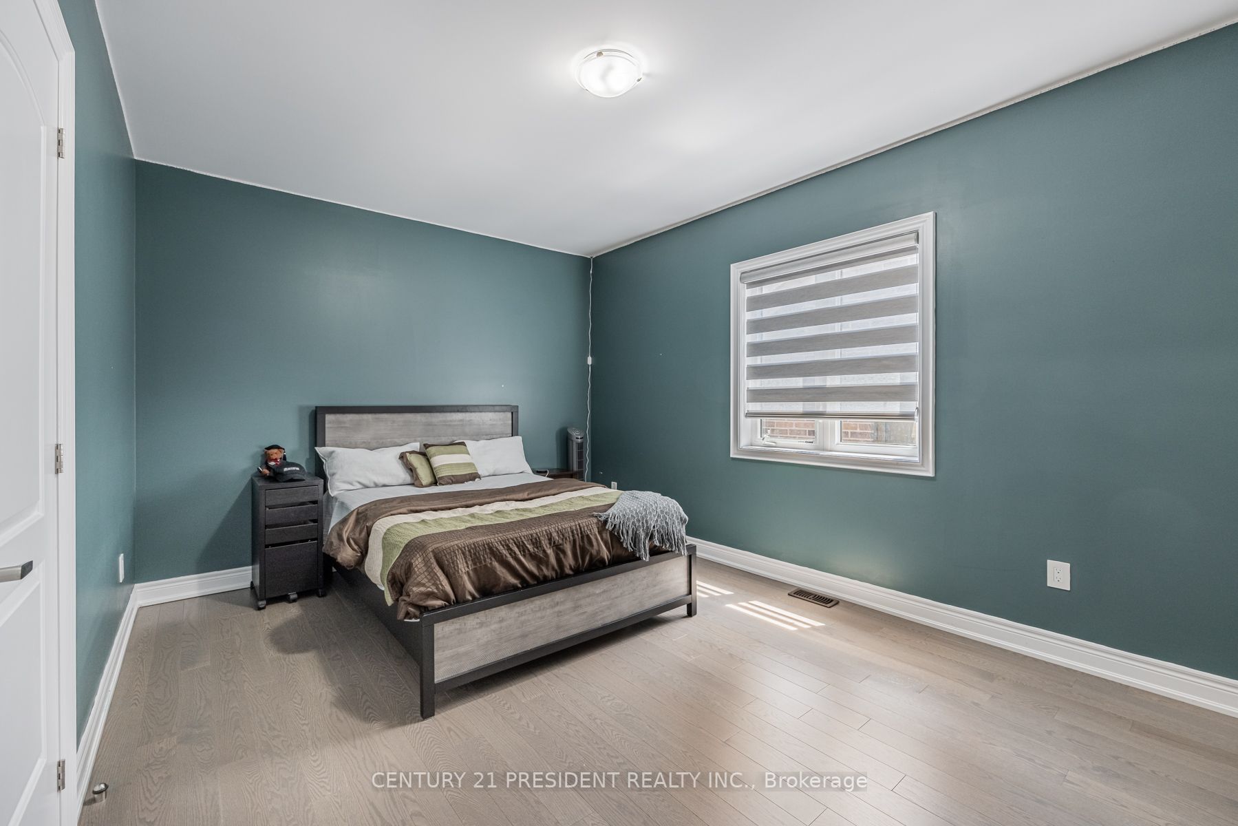 24 Daisy Meadow Cres W