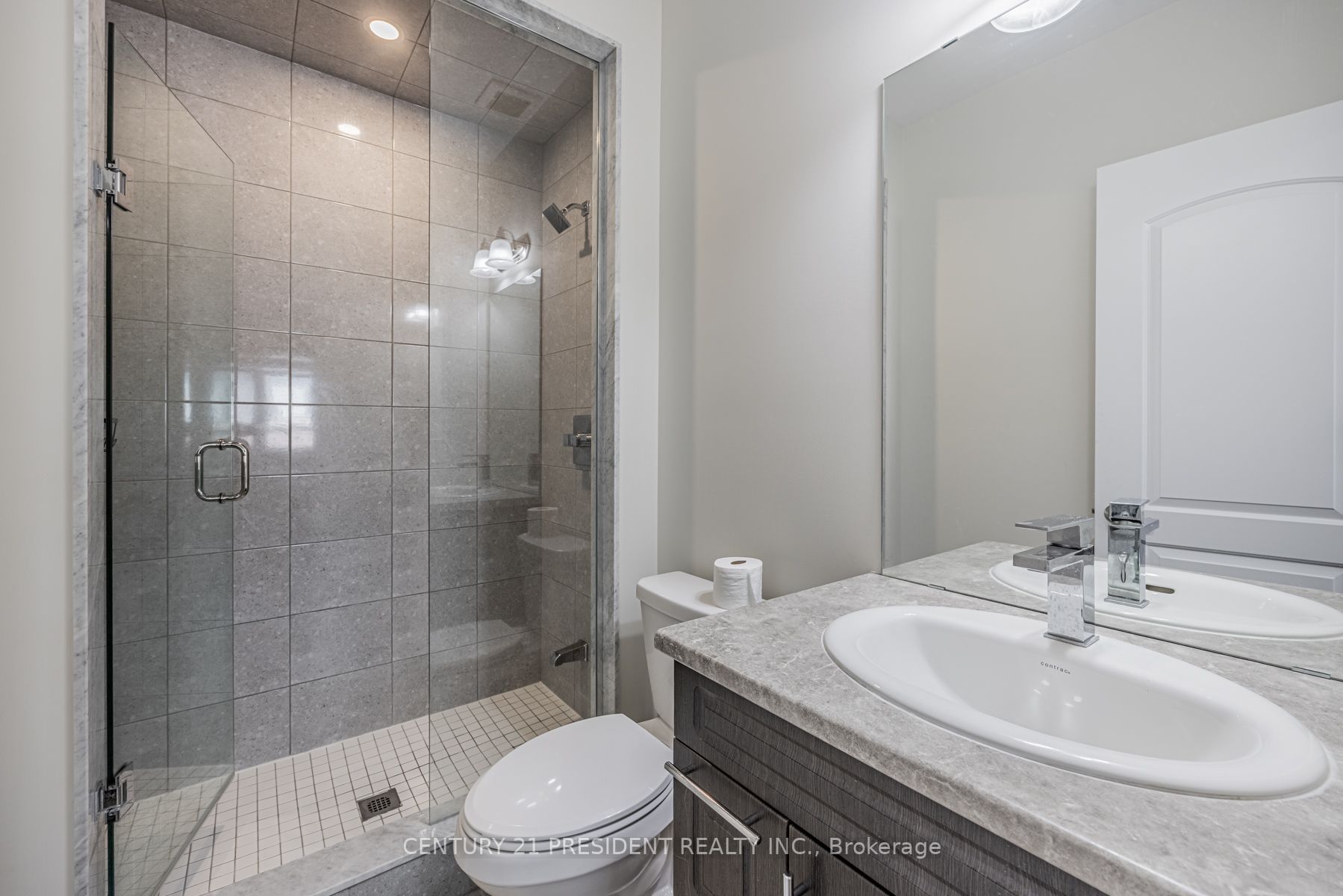 24 Daisy Meadow Cres W