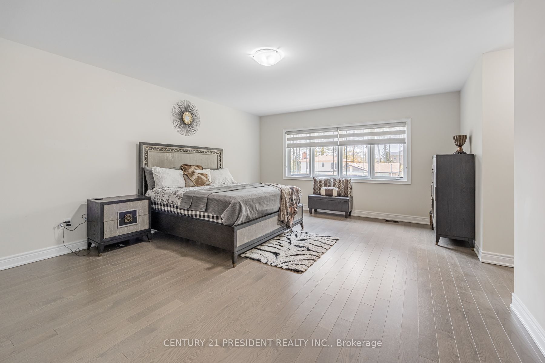 24 Daisy Meadow Cres W
