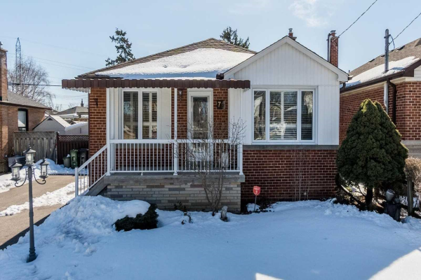 79 Clearbrooke Circ, Toronto