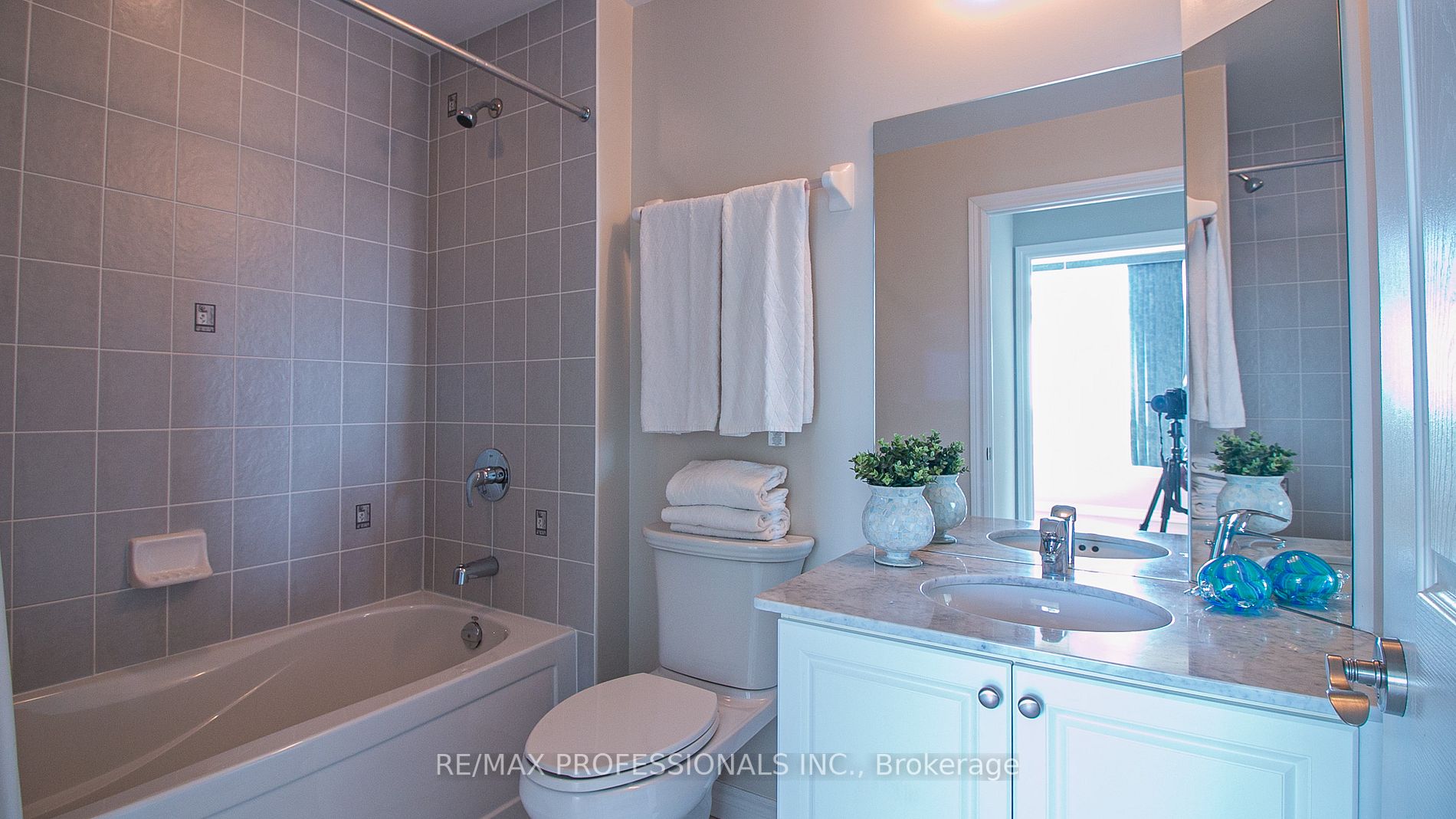 1135 Royal York Rd, #917