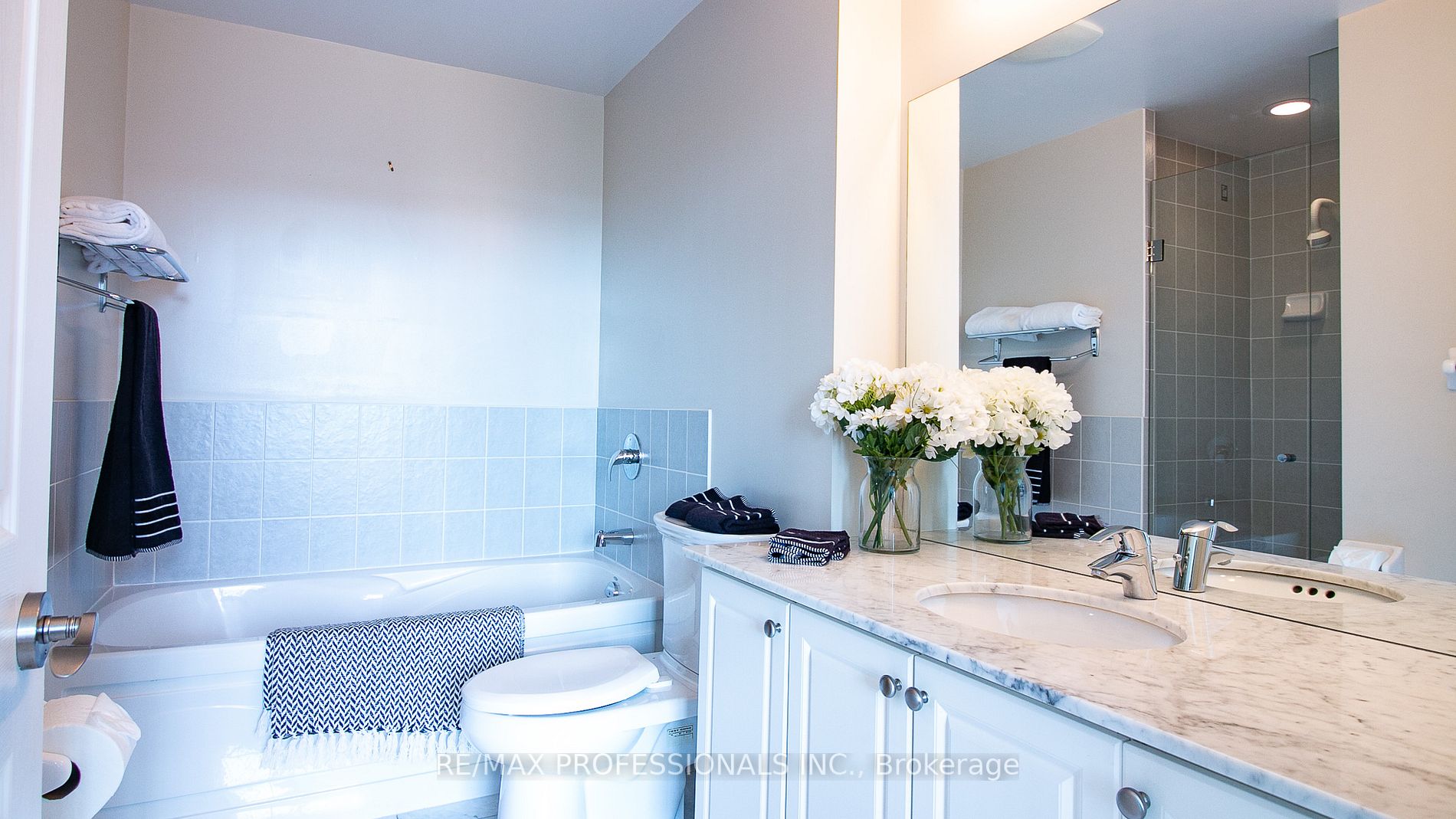 1135 Royal York Rd, #917