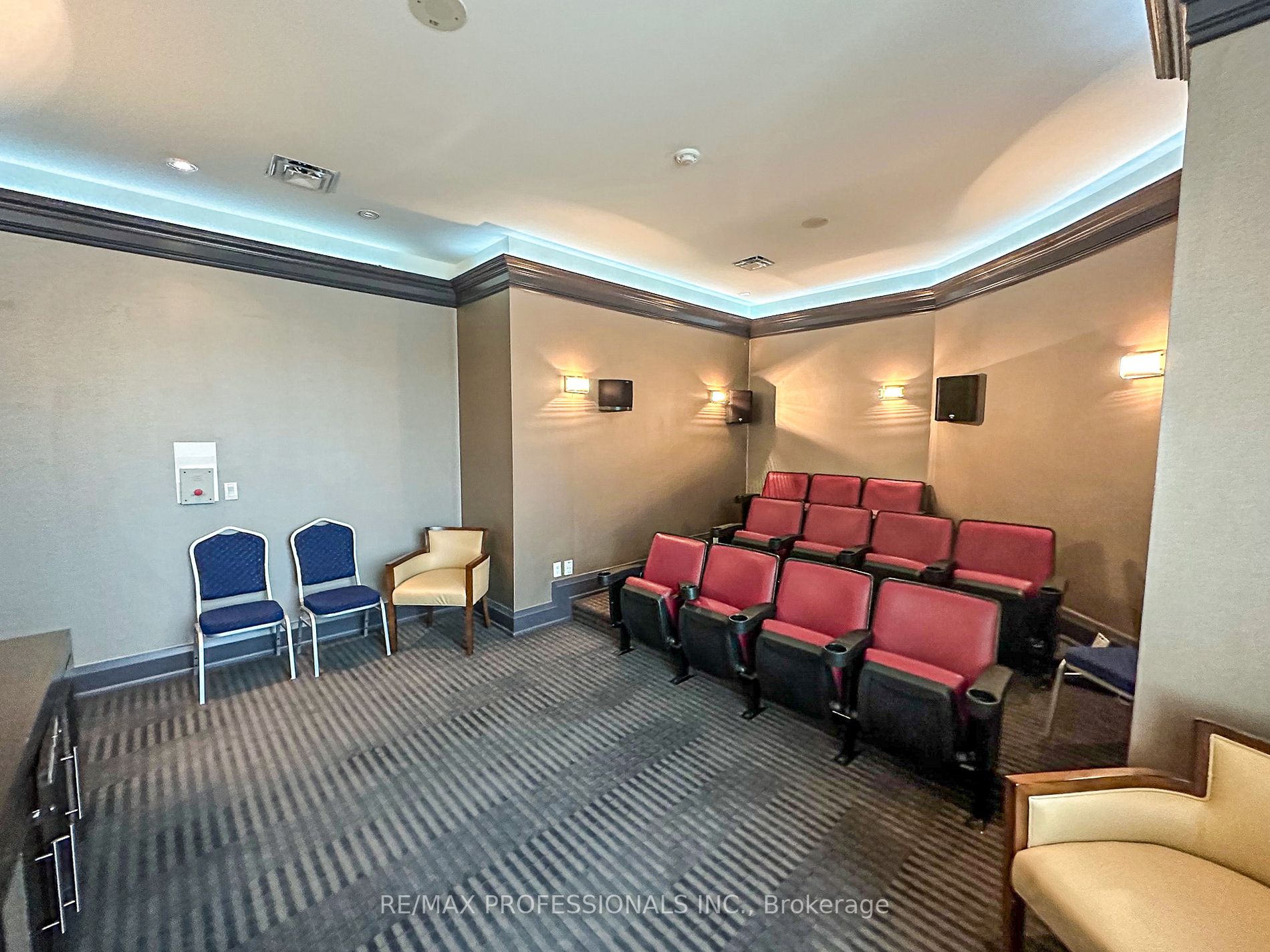 1135 Royal York Rd, #917