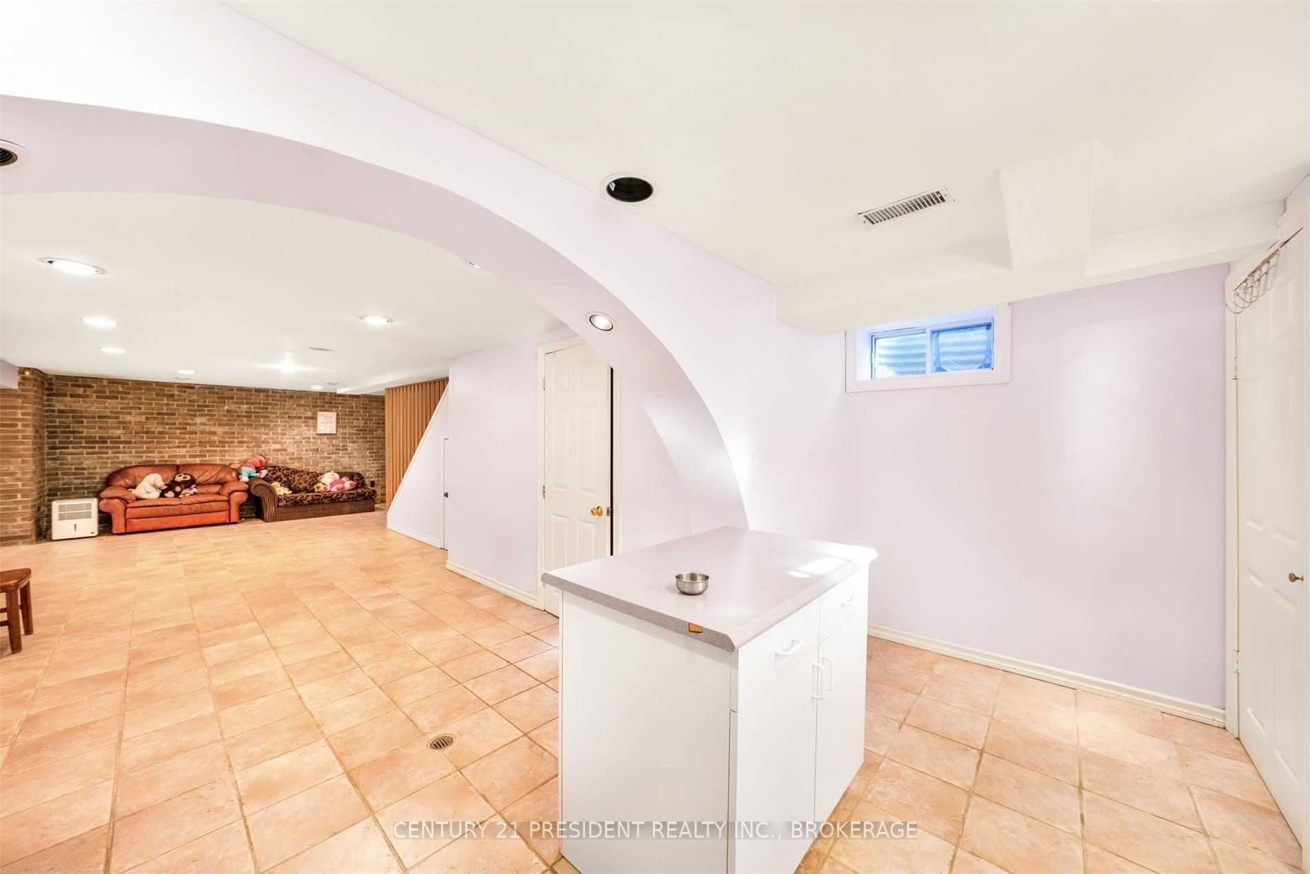 Listing W5982801 - Large Photo # 29