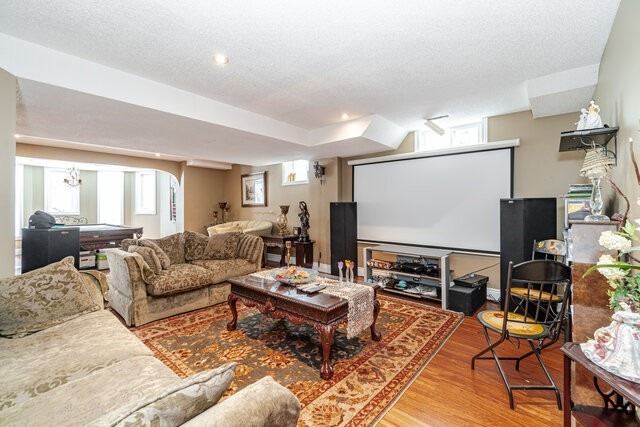 4866 Forest Hill Dr