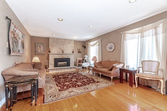 4866 Forest Hill Dr