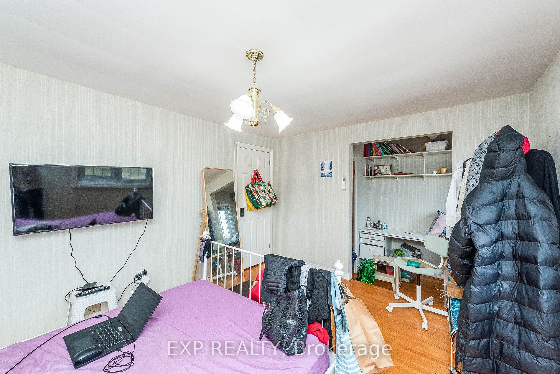 60 Emily Ave