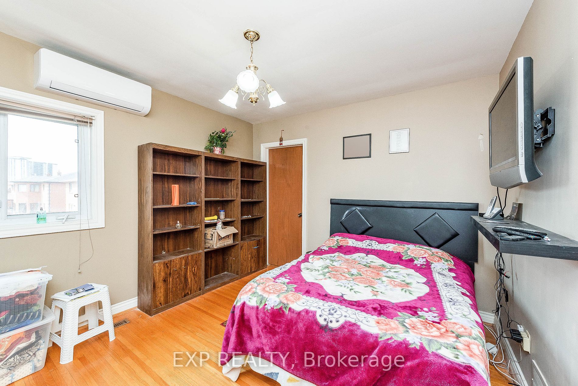 60 Emily Ave