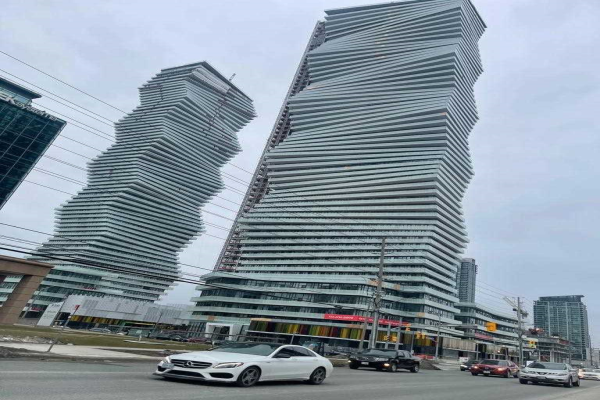 3900 Confederation Pkwy, Mississauga
