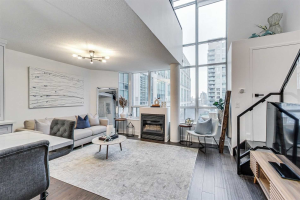 250 Manitoba St, Toronto