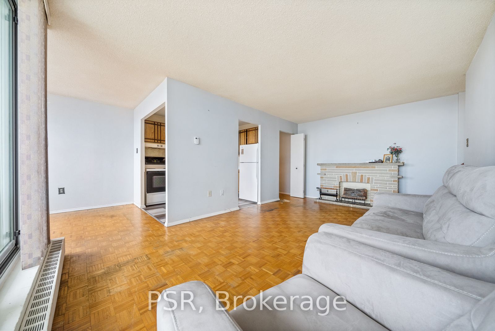 530 Lolita Gardens, #406