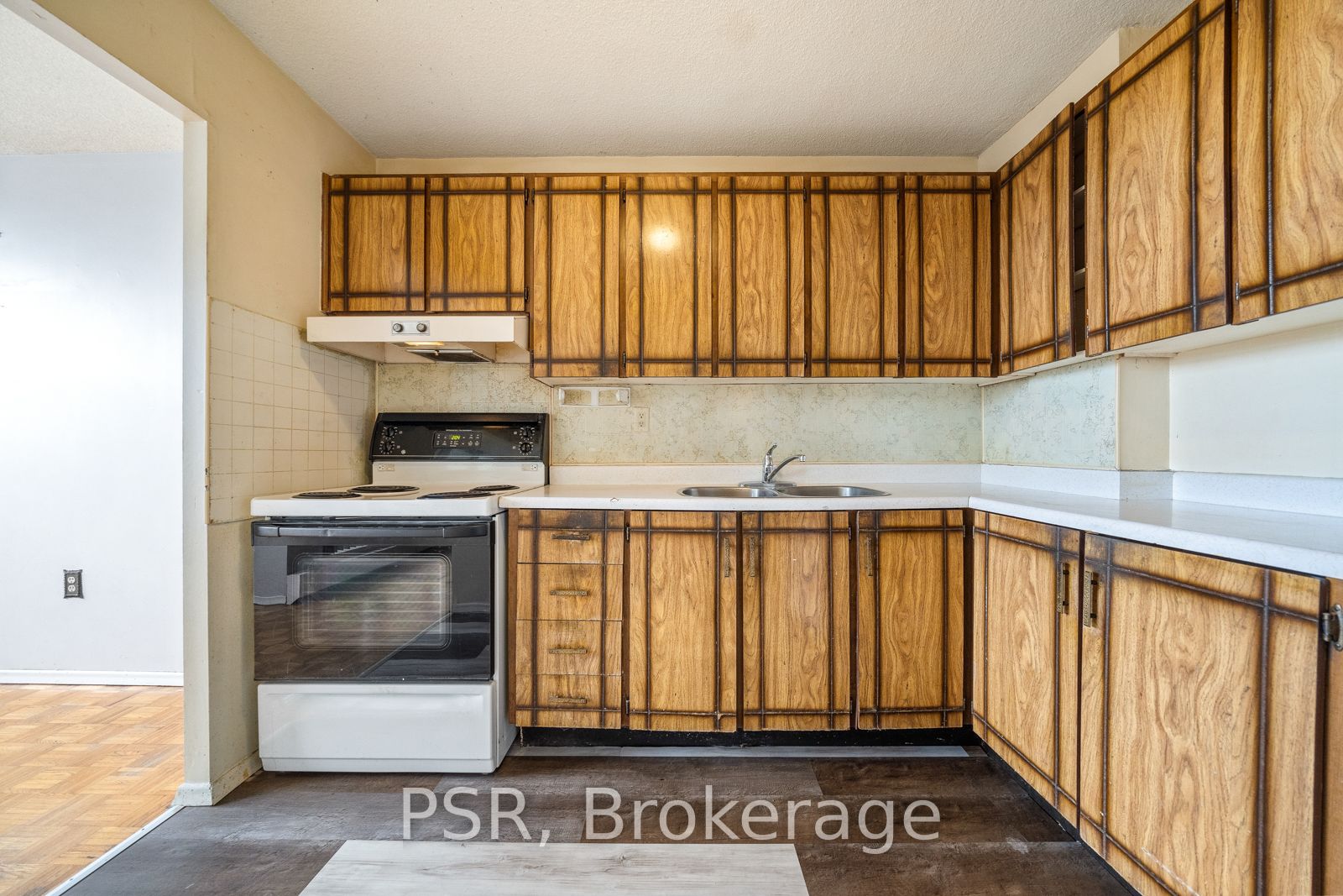 530 Lolita Gardens, #406