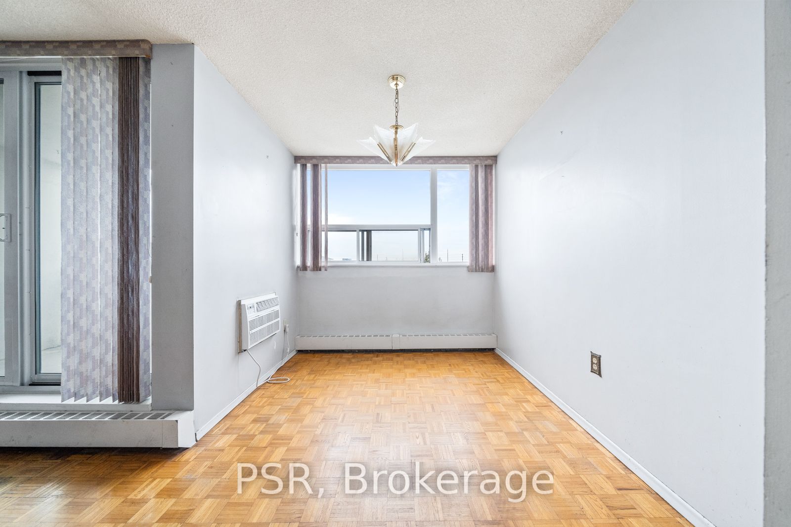 530 Lolita Gardens, #406