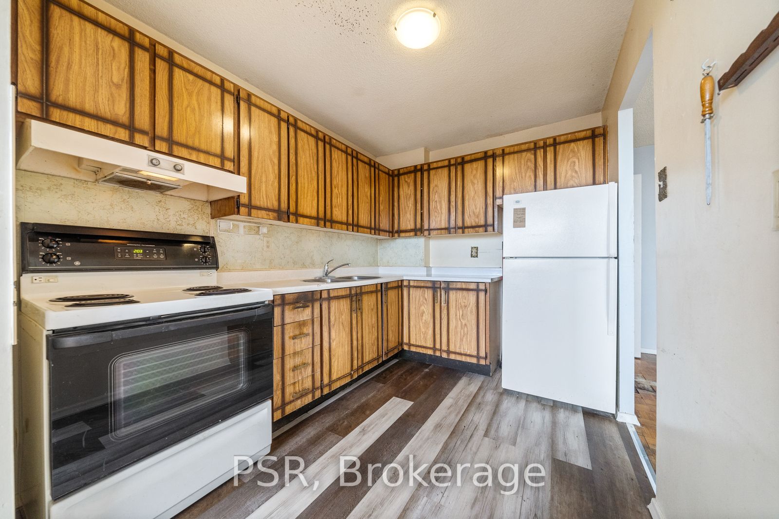 530 Lolita Gardens, #406