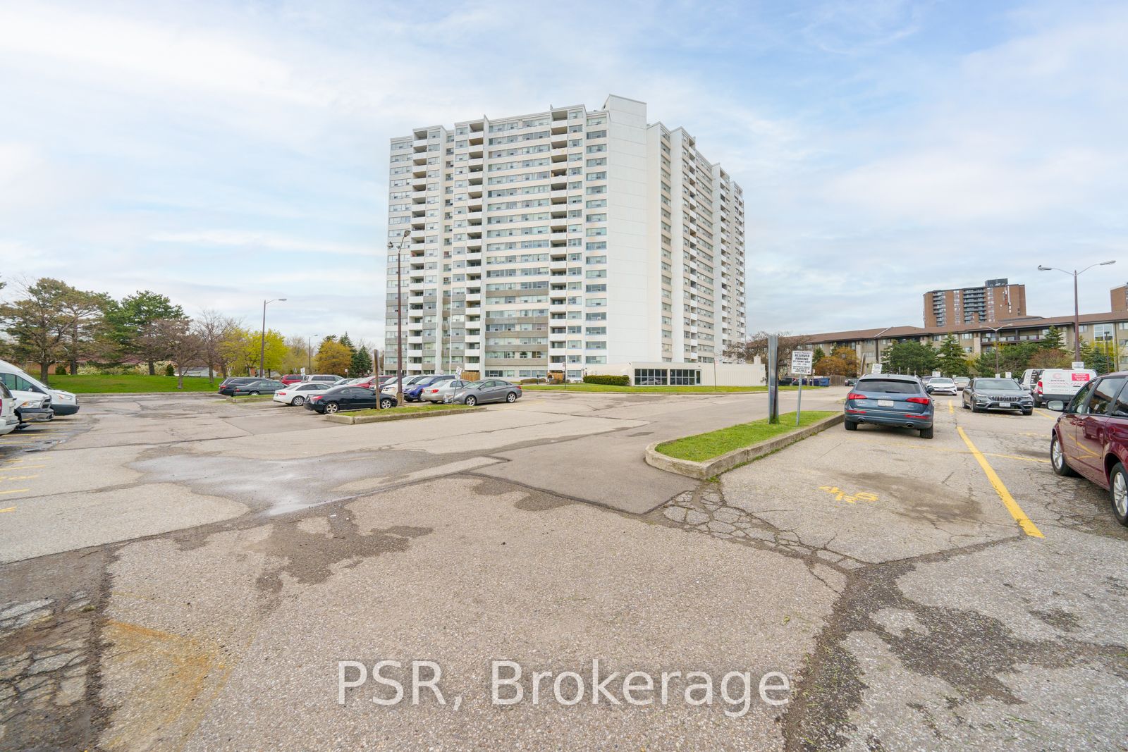 530 Lolita Gardens, #406