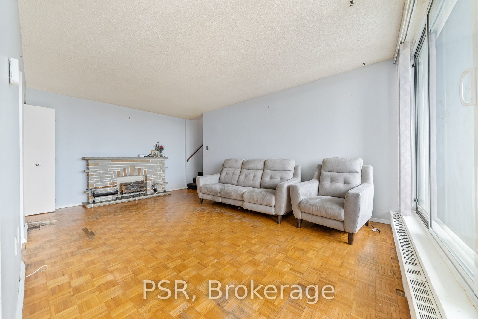 530 Lolita Gardens, #406