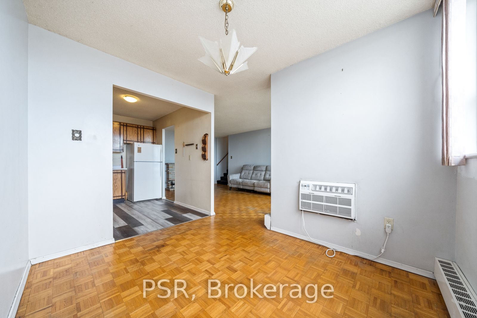 530 Lolita Gardens, #406