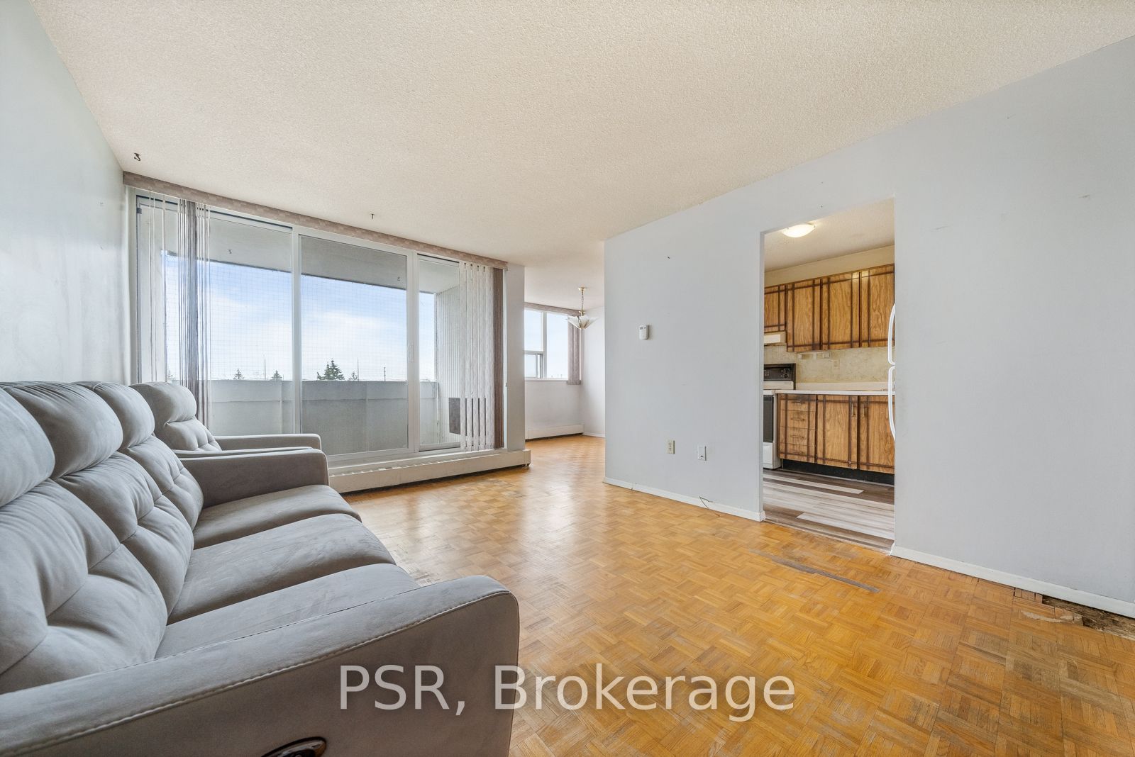 530 Lolita Gardens, #406