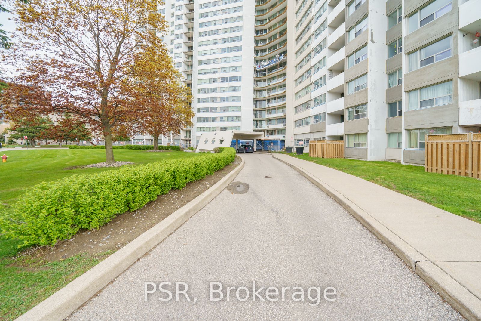 530 Lolita Gardens, #406