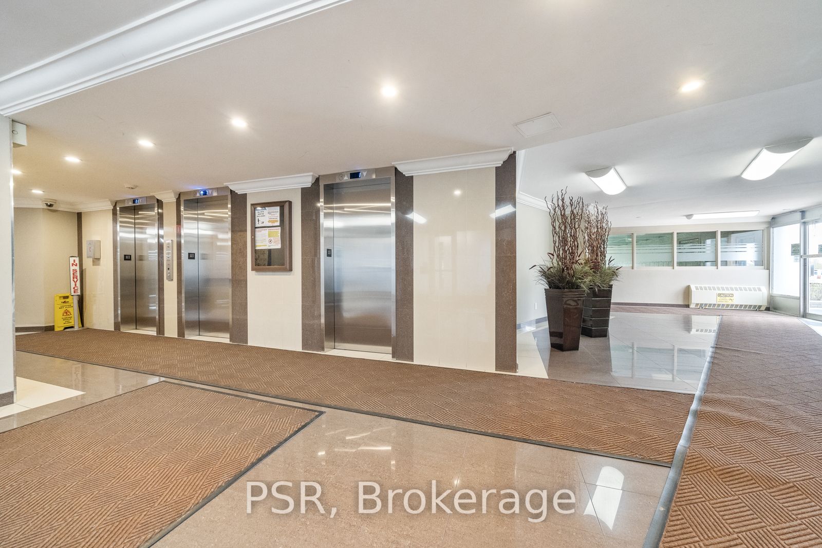 530 Lolita Gardens, #406