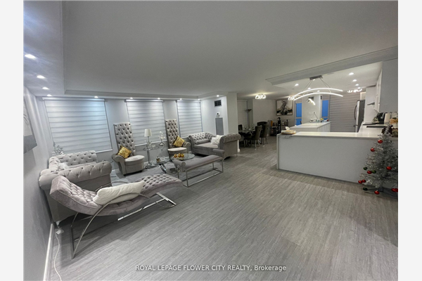 3650 Kaneff Cres, Mississauga