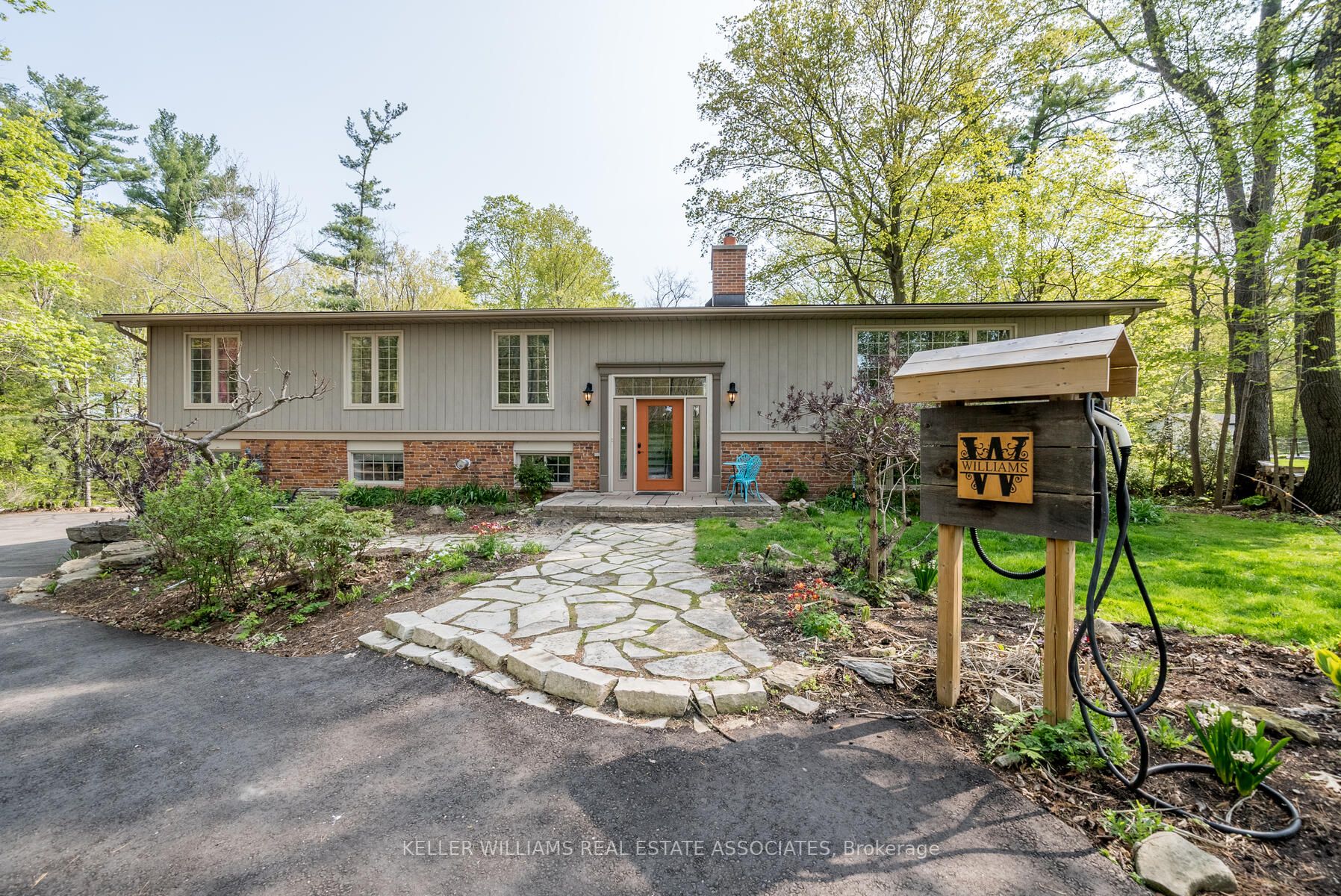 Listing W5985508 - Large Photo # 2