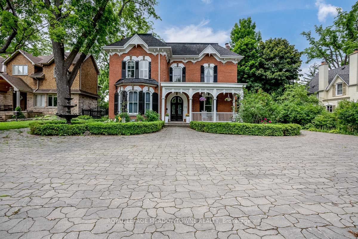 77 Main St S