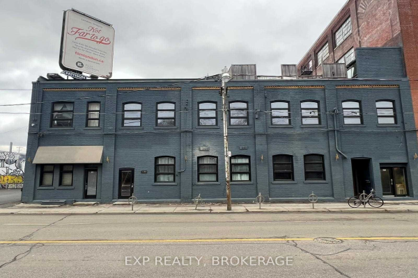 2480 Dundas St W, Toronto