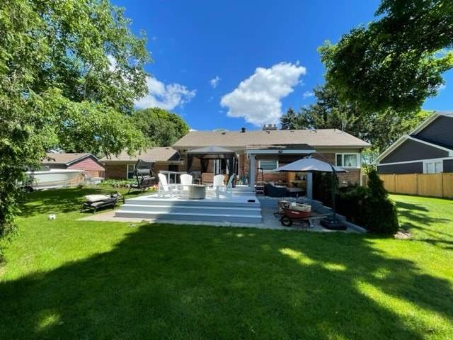 886 King Rd