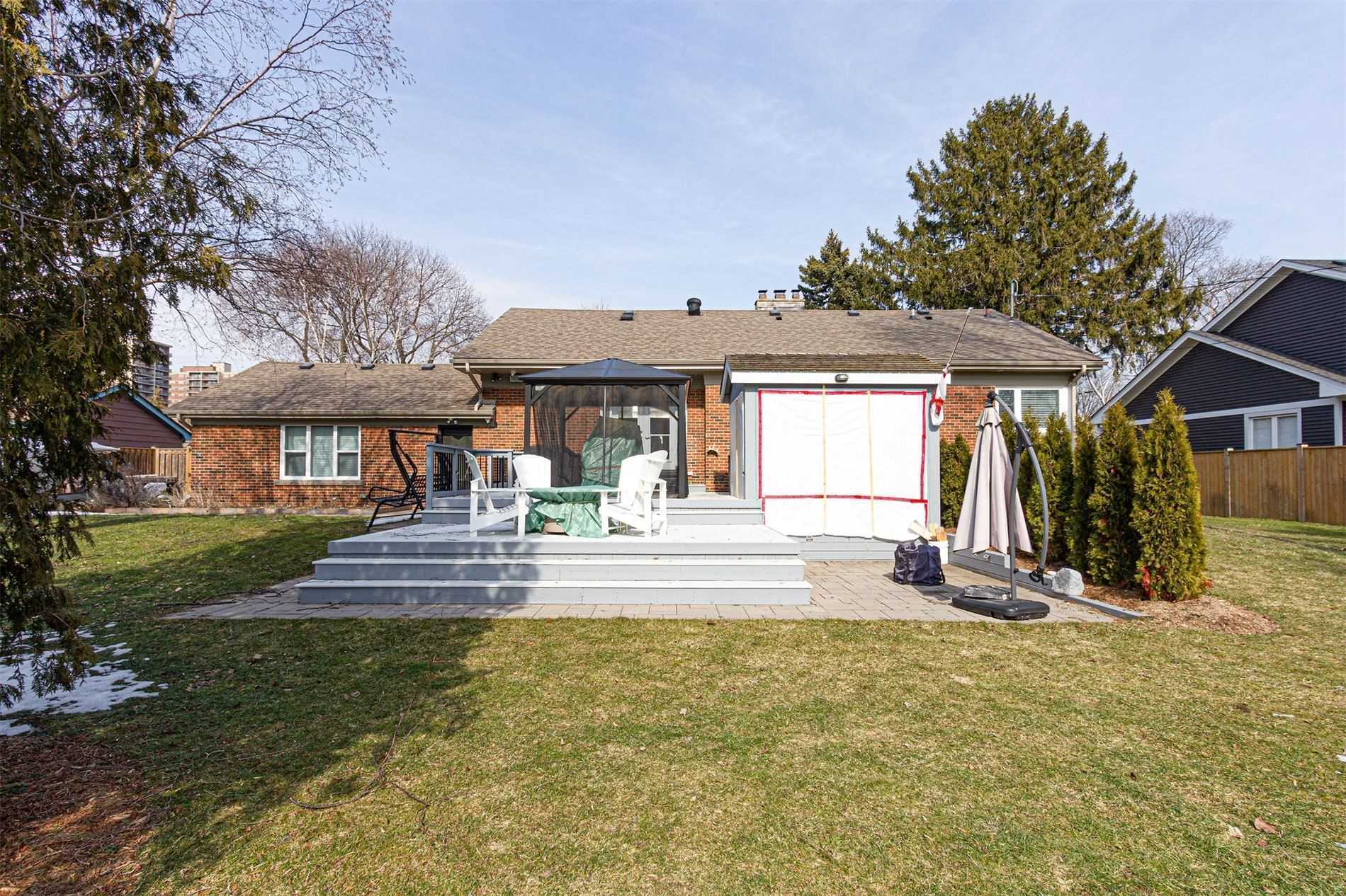 886 King Rd