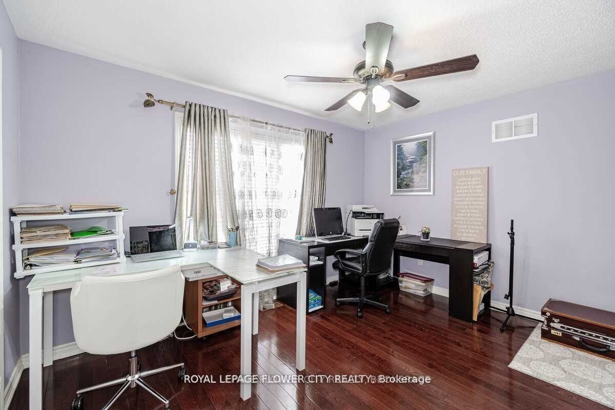 29 Long Meadow Rd