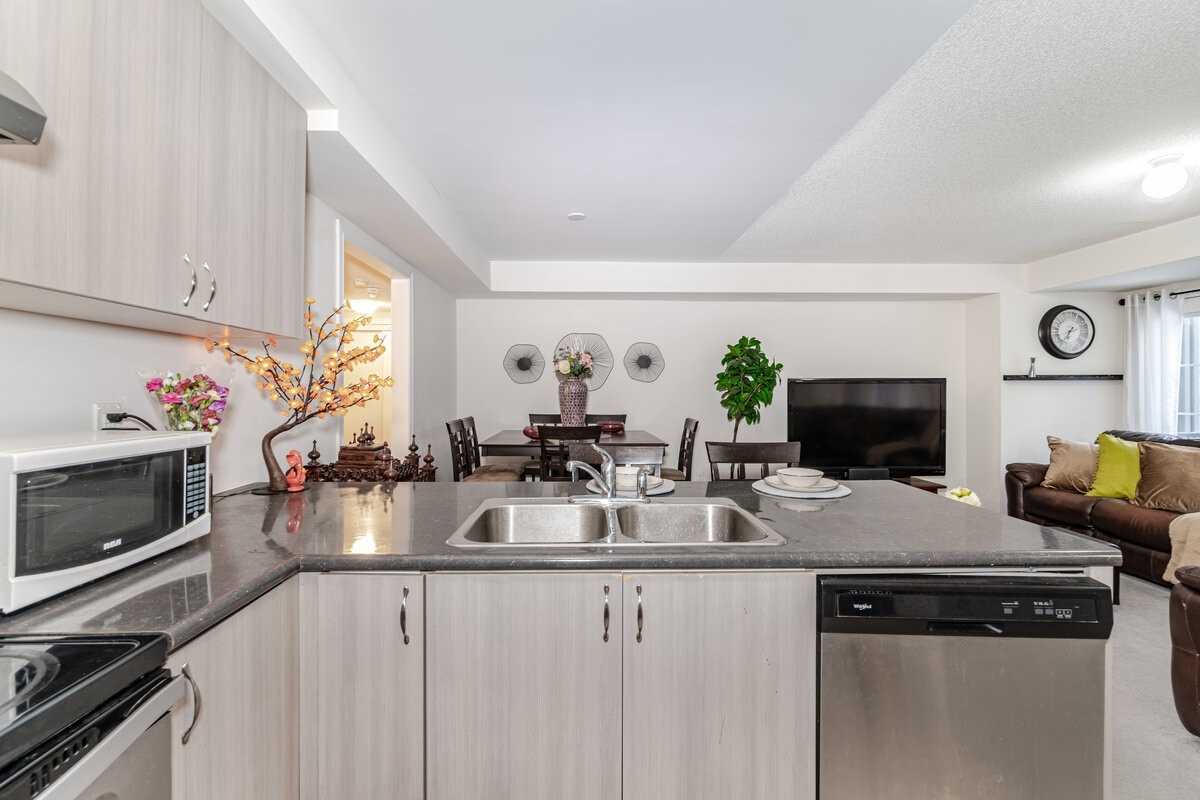 200 Veterans Dr, #123