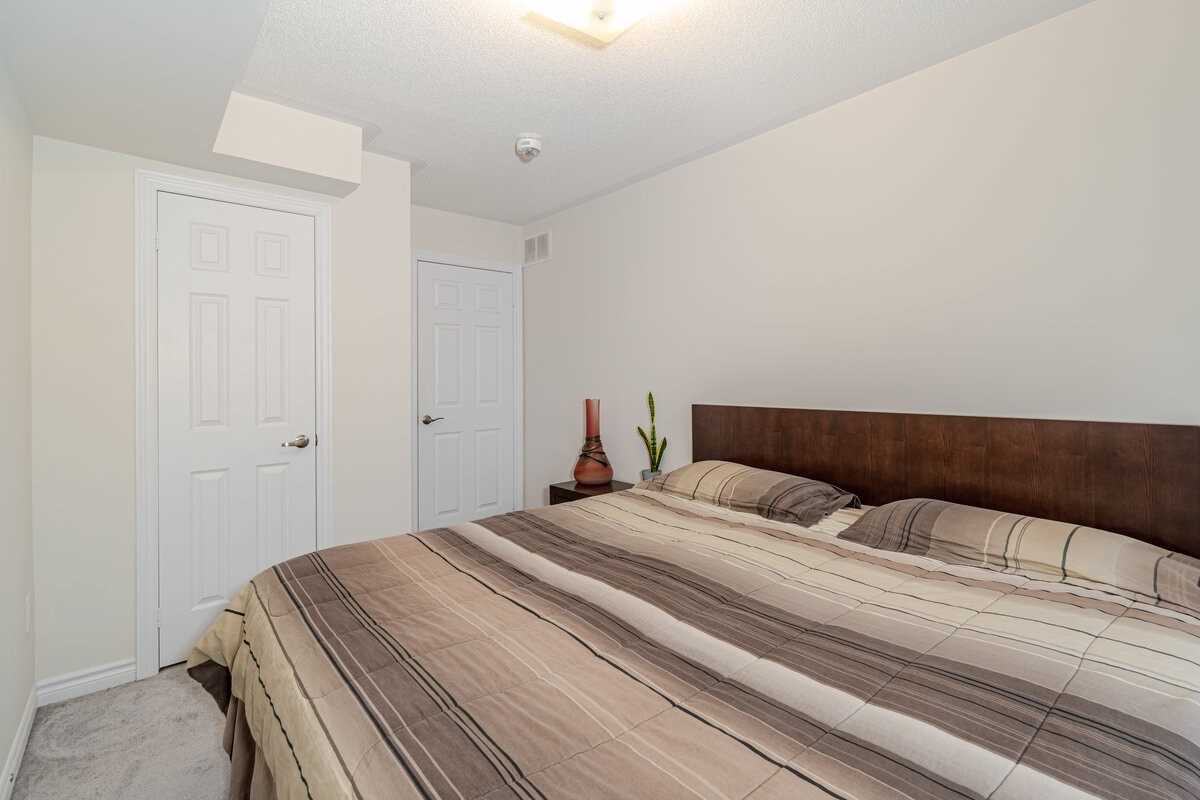 200 Veterans Dr, #123