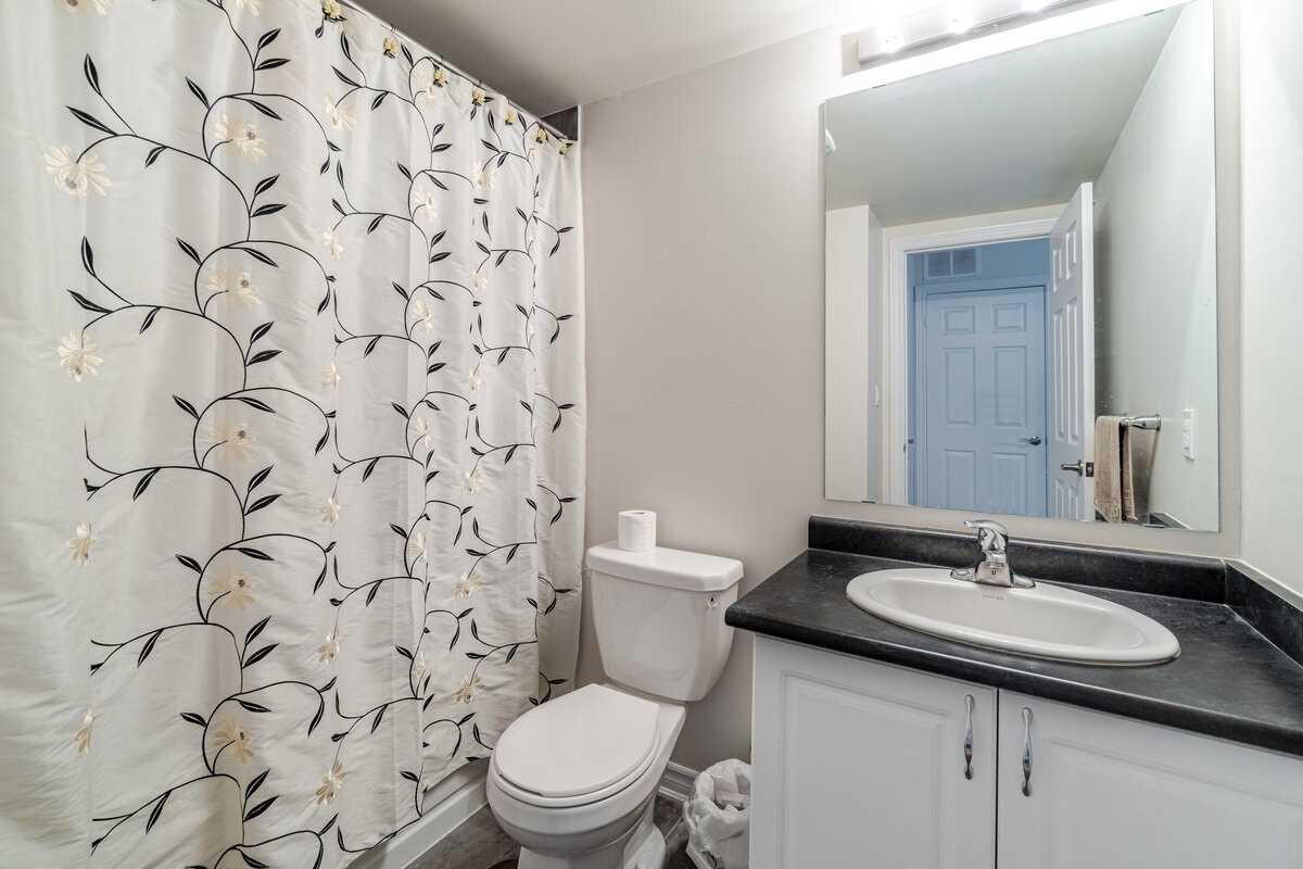 200 Veterans Dr, #123
