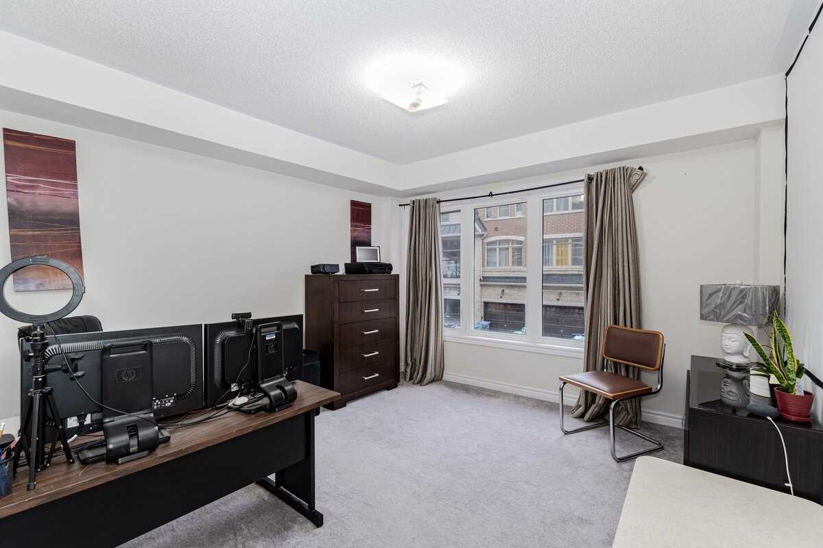 200 Veterans Dr, #123