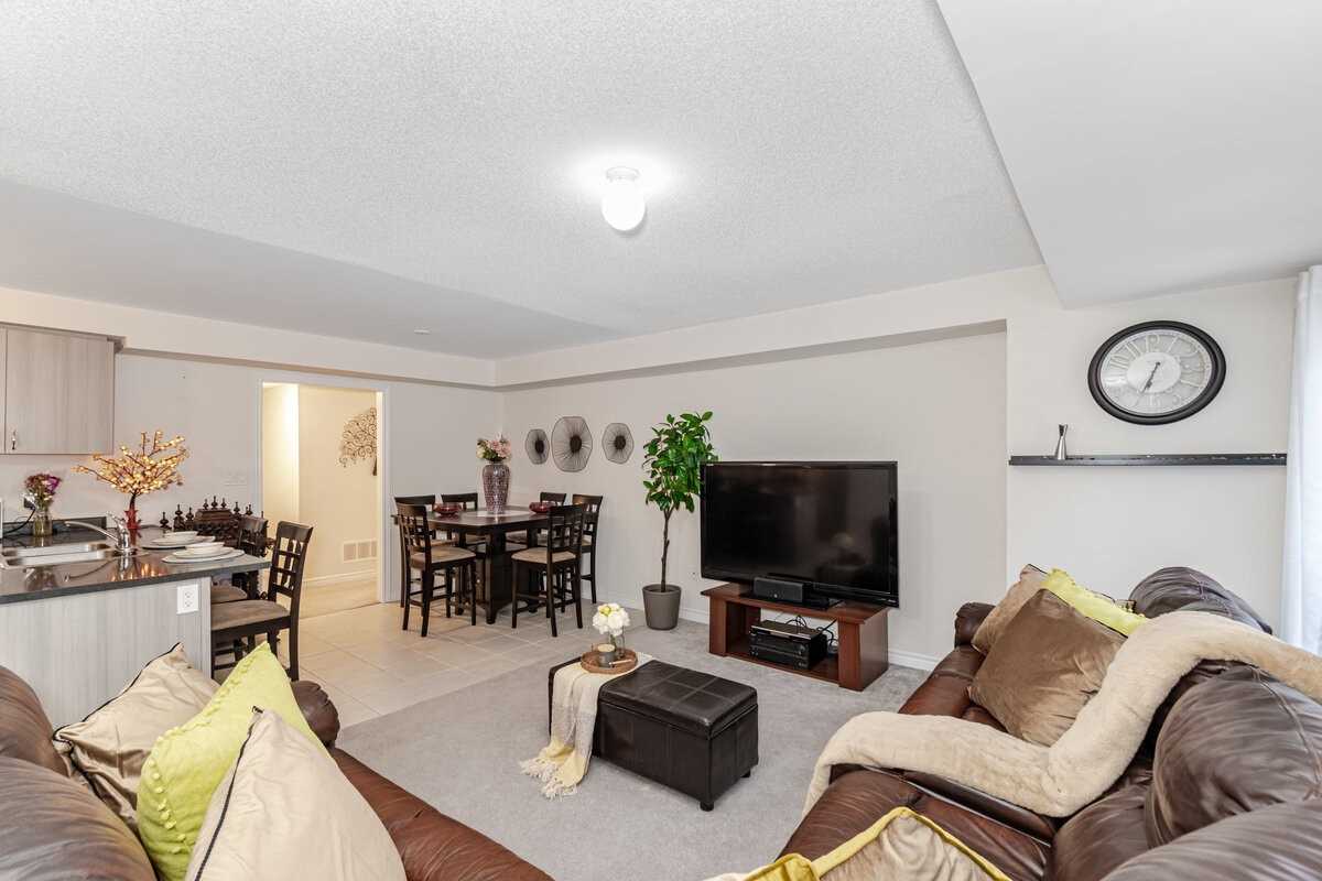 200 Veterans Dr, #123