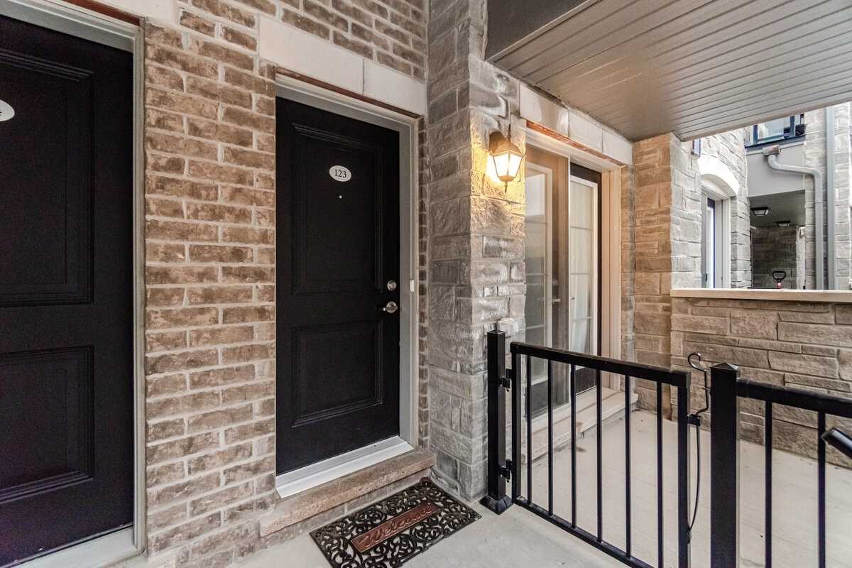 200 Veterans Dr, #123