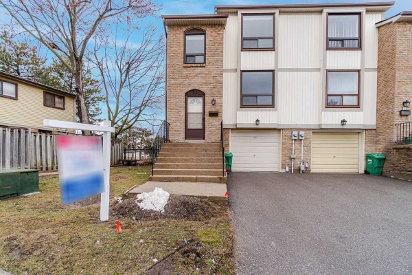 51 Mcmullen Cres, Brampton