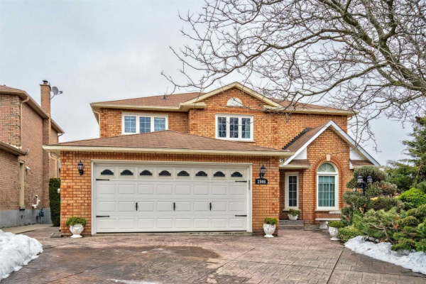 2566 Wynten Way, Oakville