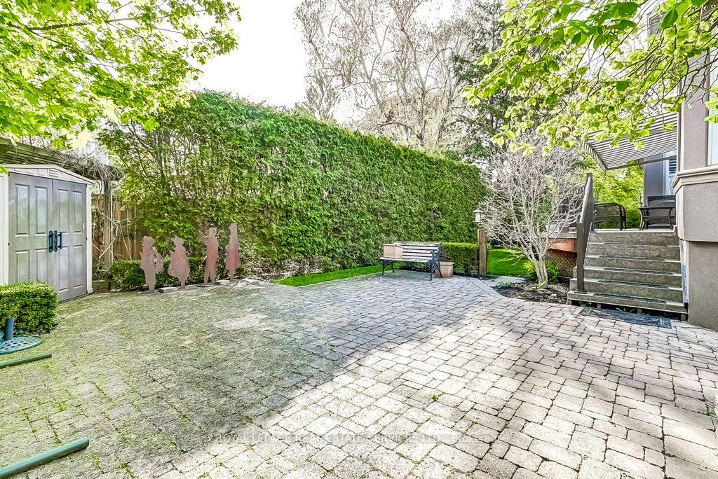 406 Maple Grove Dr