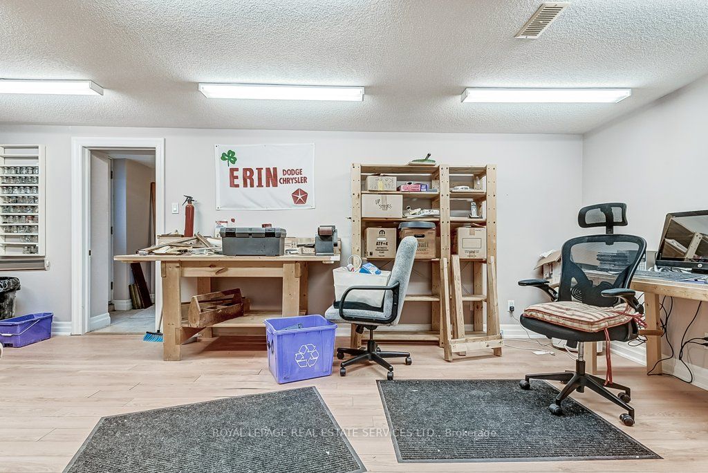 406 Maple Grove Dr